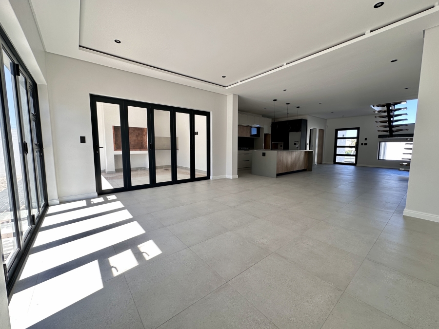 4 Bedroom Property for Sale in Sandown Western Cape